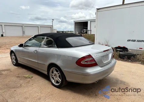 2004 Mercedes-Benz Clk 320 из США, поврежденный, VIN WDBTK65G04T026049